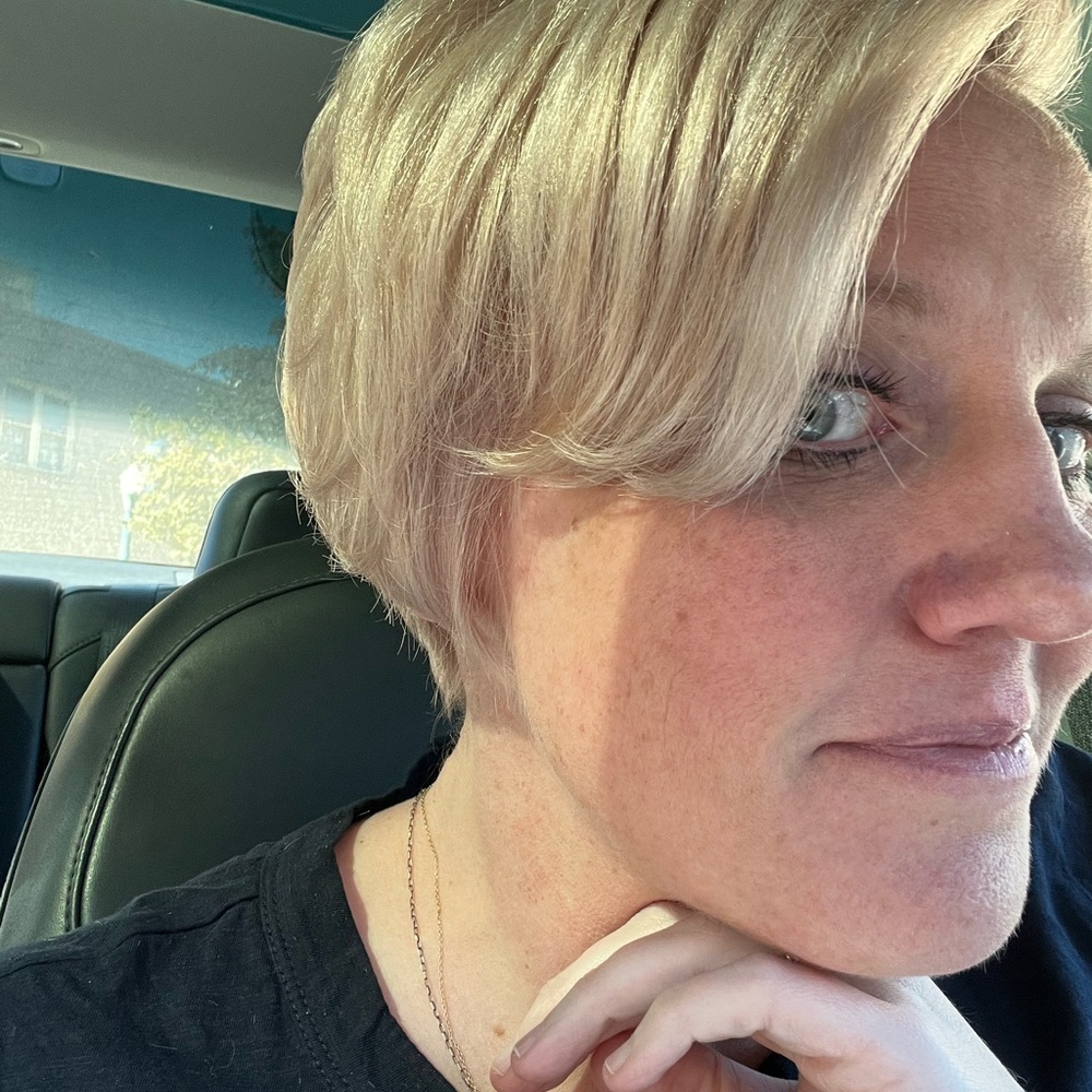 Meet your Posher, Carrie